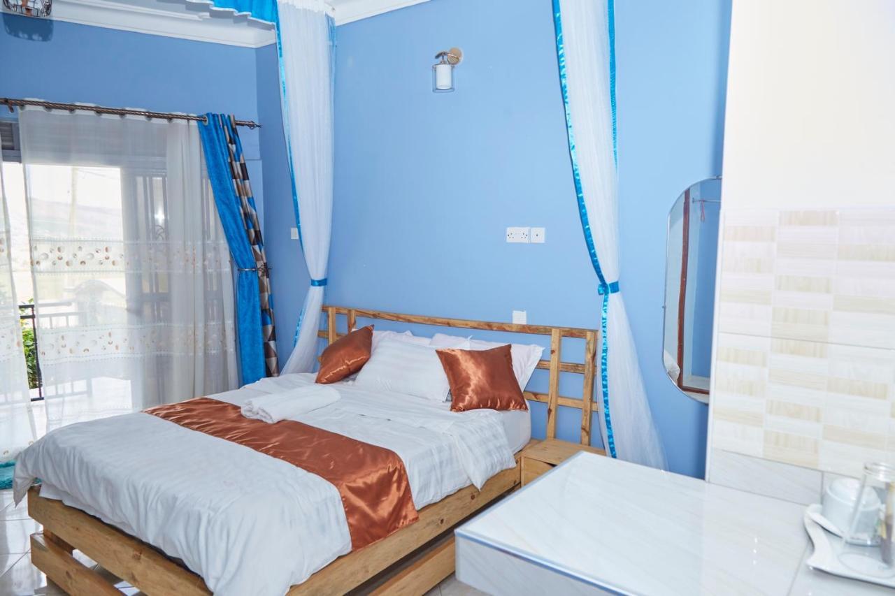 Westway Luxury Suites Mbarara Bagian luar foto